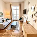 T2 Renove Vue Sur Le Centre De Rennes